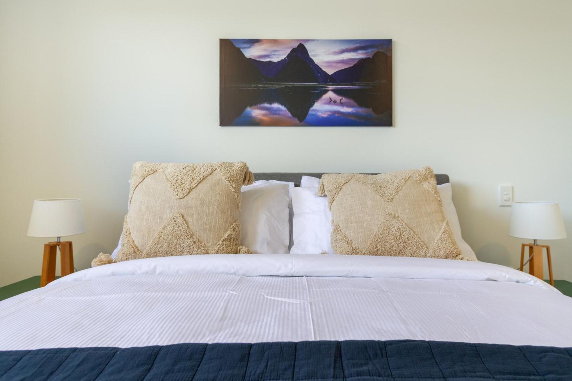Conveniently Located 2Br Townhouse In West Akl Appartement Auckland Buitenkant foto