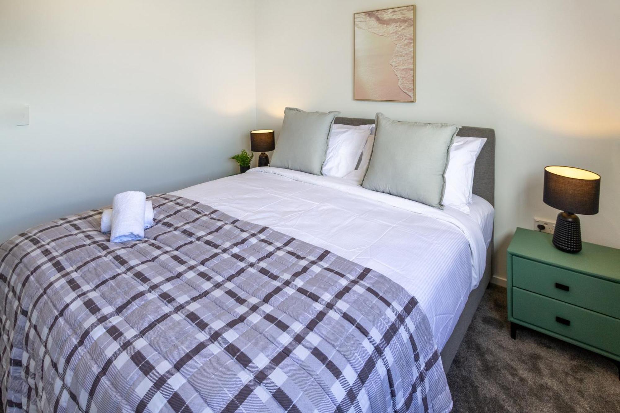 Conveniently Located 2Br Townhouse In West Akl Appartement Auckland Buitenkant foto